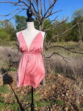 superdown Pink Satin Deep V-Neck Open Back Mini Dress